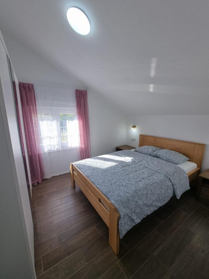 Apartmani Zekic لوبار المظهر الخارجي الصورة