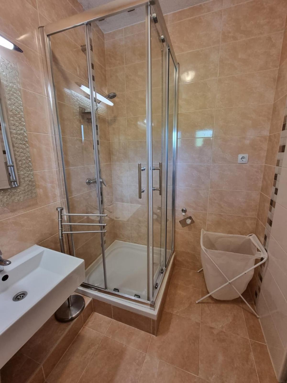 Apartmani Zekic لوبار الغرفة الصورة