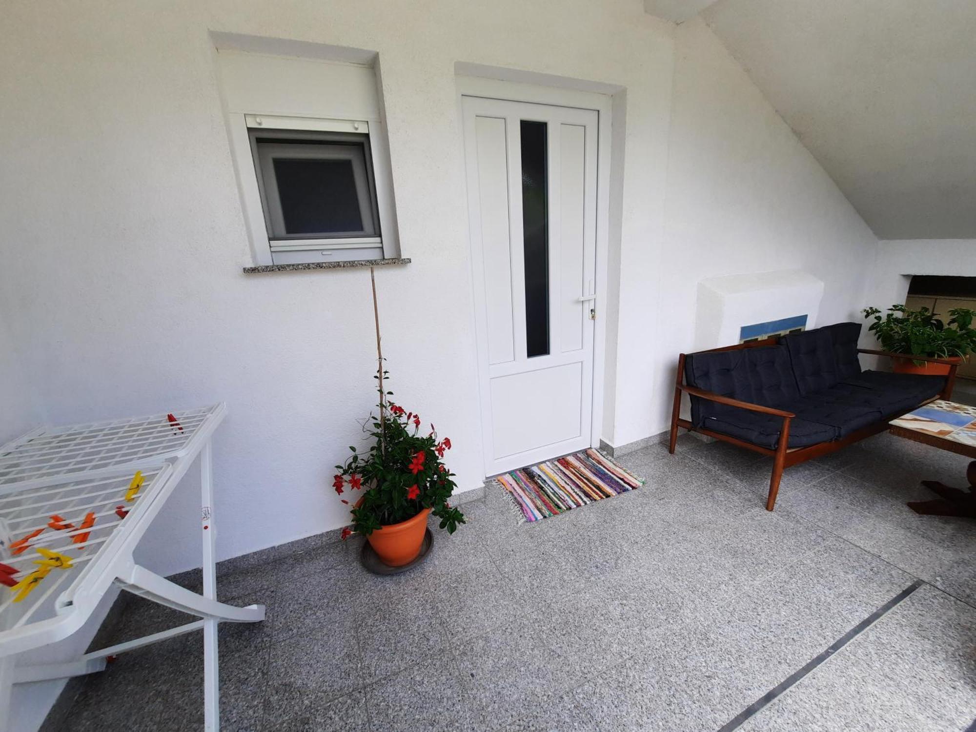 Apartmani Zekic لوبار الغرفة الصورة