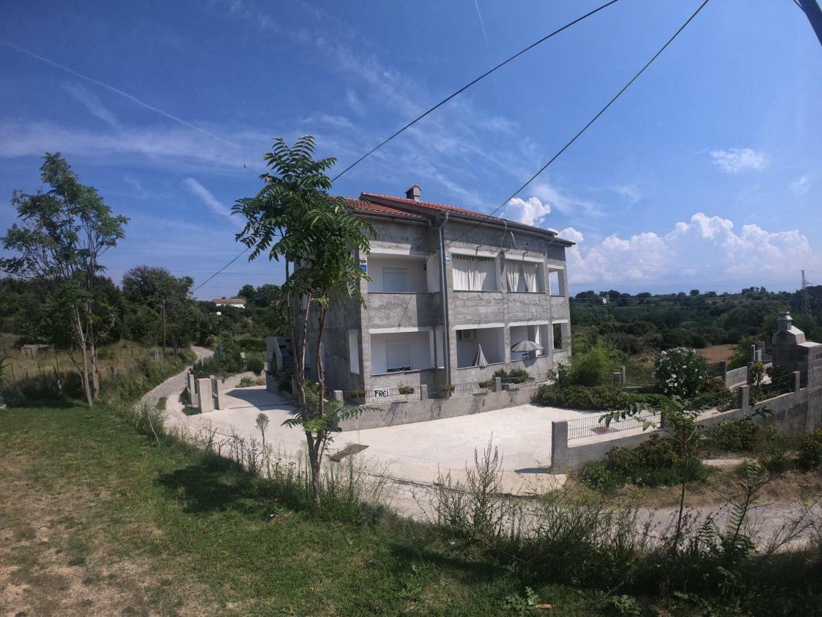 Apartmani Zekic لوبار المظهر الخارجي الصورة